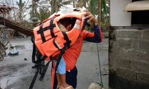 Philippines phát cảnh báo cao nhất về siêu bão Usagi Philippines phát cảnh báo cao nhất về siêu bão Usagi