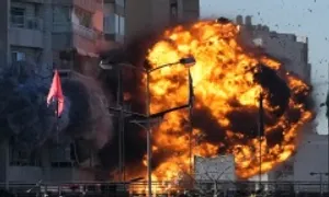 Khoảnh khắc tòa nhà ở Beirut sụp đổ vì tên lửa Israel Khoảnh khắc tòa nhà ở Beirut sụp đổ vì tên lửa Israel